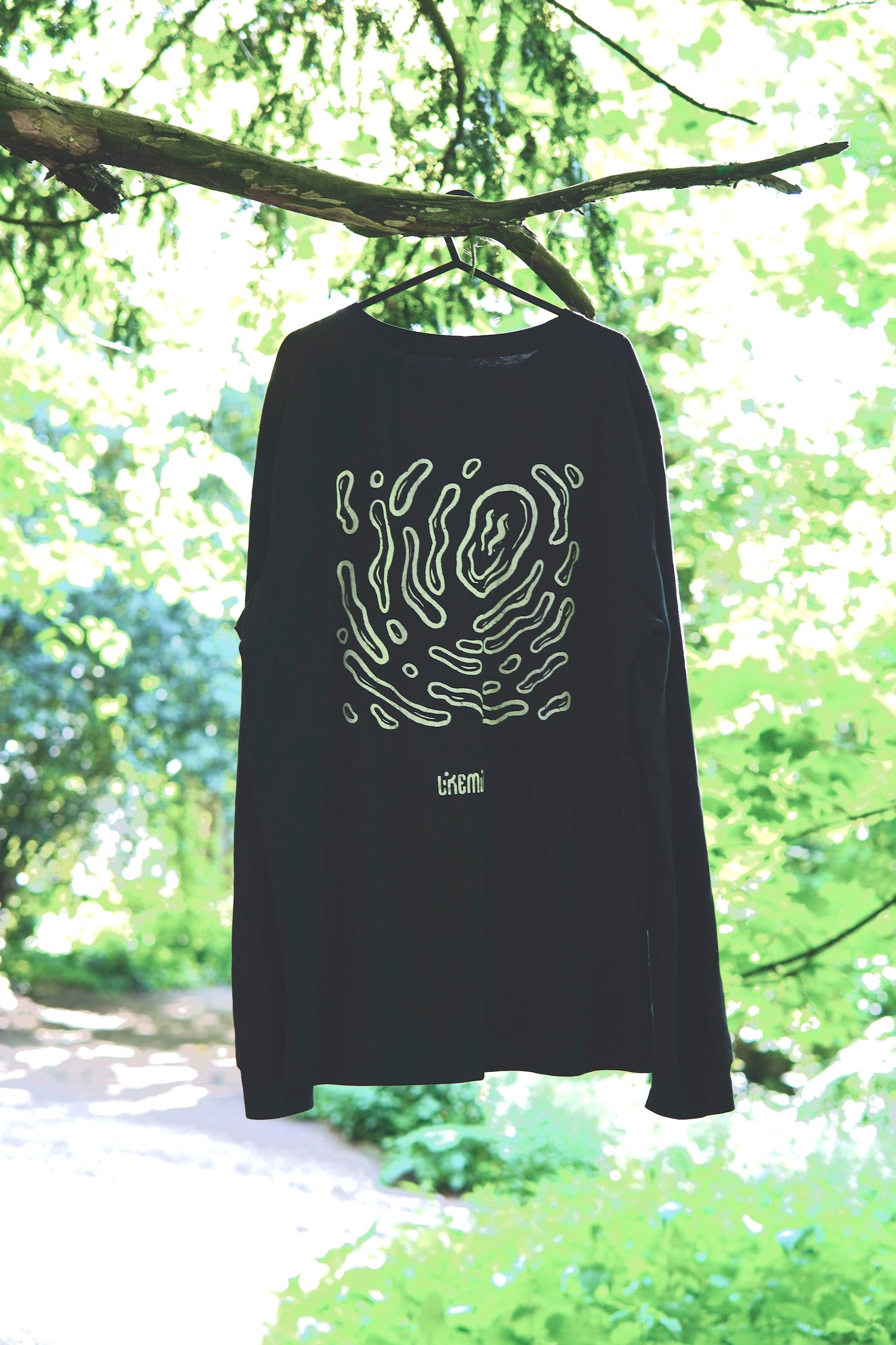 VIBRATIONS T-SHIRT (BLACK)